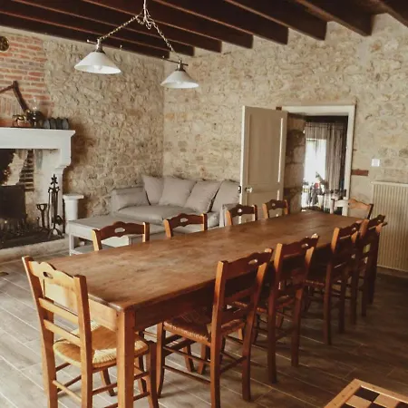 La Laujere D'hotes Romance Frühstückspension La Caillère