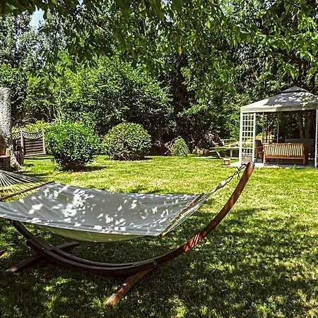 La Laujère D'hôtes Romance Couette-café
