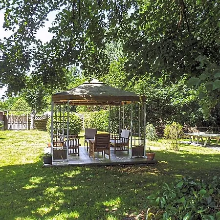 La Laujère D'hôtes Romance Couette-café La Caillère
